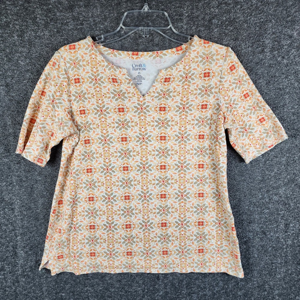 Croft & Barrow Top Womens XS WHT CRL MR Orange Geometric Floral Split Neck EUC